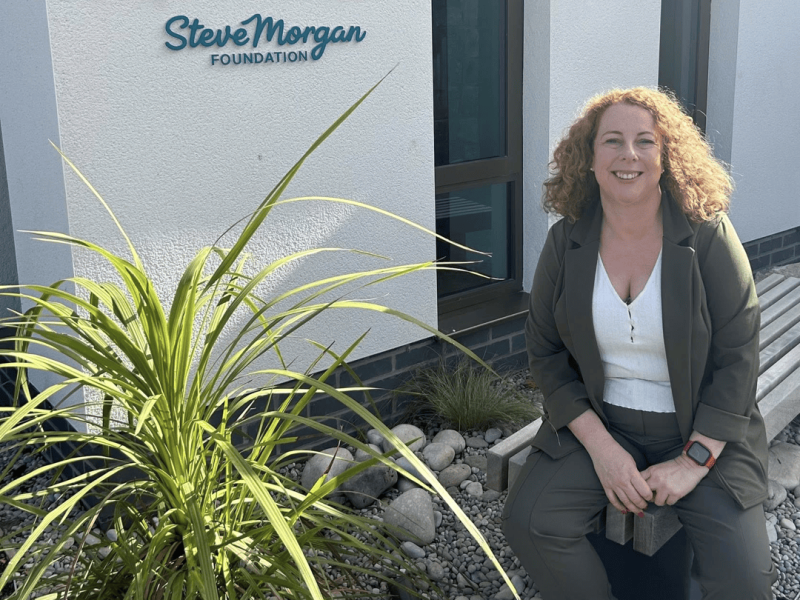 Gall fod yn ddelwedd o 1 persónur og Tektur, ið sigur _MAGGIE'S SteveMorgan Stevél SYLFAEN Morgan FOUNDATION_-2